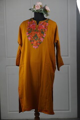 kashmirir pheran by kaar kash