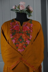 kashmirir pheran by kaar kash