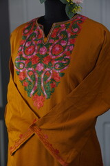 kashmirir pheran by kaar kash