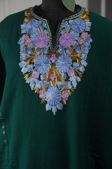 Kaar kasj kashmiri pheran for women