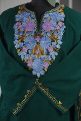 Kaar kasj kashmiri pheran for women