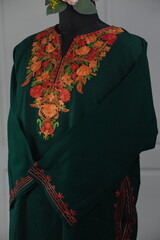 Kaar kasj kashmiri pheran for women