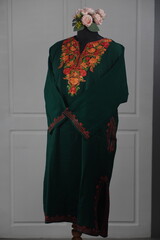 Kaar kasj kashmiri pheran for women