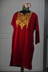 Kaar kasj kashmiri pheran for women