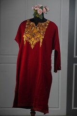 Kaar kasj kashmiri pheran for women