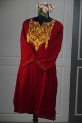 Kaar kasj kashmiri pheran for women