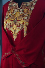 Kaar kasj kashmiri pheran for women