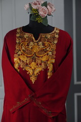 Kaar kasj kashmiri pheran for women