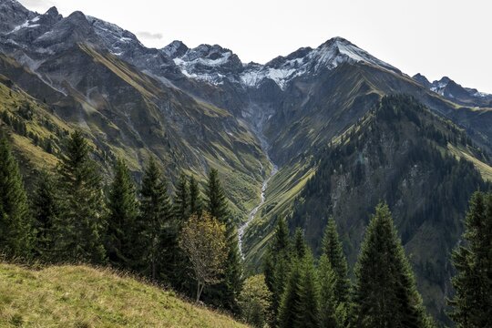 View of the Bacherloch Valley and the mountains of the Allg&auml;u Alps with Wilder Mann and Linkerskopf, Ein&ouml;dsbach, Oberstdorf, Oberallg&auml;u, Allg&auml;u, Bavaria Germany