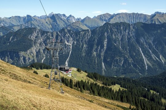 View from the Fellhorn cable car of the Allg&auml;u Alps, Mitte Station Schlappoldsee, Oberstdorf, Oberallg&auml;u, Allg&auml;u, Bavaria, Germany