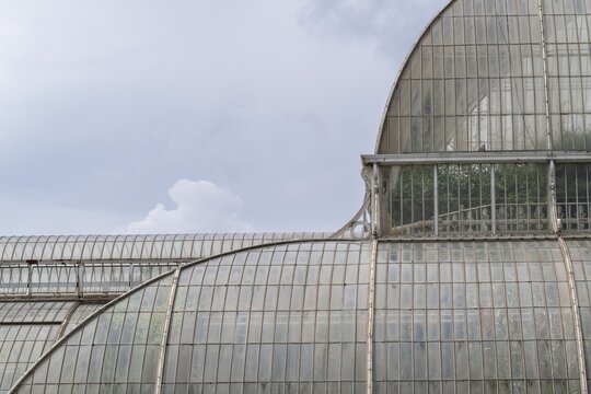 Detail, roof construction Palm House, oldest Victorian greenhouse in the world, Royal Botanic Gardens, Kew, London, England, Great Britain
