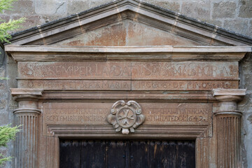 Obraz premium main facade of the church, year 1312, Santa María de Pinós, Solsónès, Architectural Heritage of Catalonia, Lerida, Catalonia, Spain