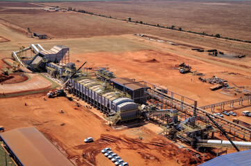 Usina de a&ccedil;&uacute;car  e &aacute;lcool em constru&ccedil;&atilde;o - 