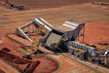 Usina de a&ccedil;&uacute;car  e &aacute;lcool em constru&ccedil;&atilde;o - 