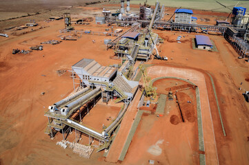 Usina de a&ccedil;&uacute;car  e &aacute;lcool em constru&ccedil;&atilde;o - 