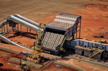 Usina de a&ccedil;&uacute;car  e &aacute;lcool em constru&ccedil;&atilde;o - Mesa alimentadora