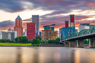 Obraz premium Portland, Oregon, USA Skyline on the Willamette River 611