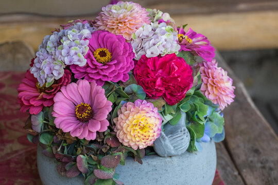 Blumenstrau&szlig; mit Zinnien