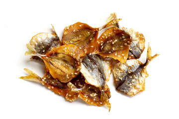 Grilled yellow-stripe scad with sesame