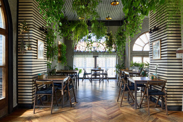 Fresh decor and cozy atmosphere in a lively cafe setting