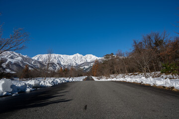 冠雪の北アルプス　山並み　長野県白馬村