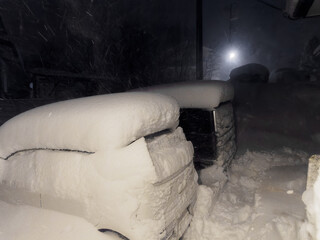 雪が積もった車