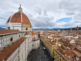 Fototapeta premium aerial view of Florence city, Italy, with terracotta dome of Florence Cathedral