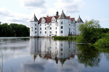 Schloss Glücksburg, Ostansicht, Wasserschloss, Schlossteich, Teich, See, Wasser, Kulturdenkmal,...