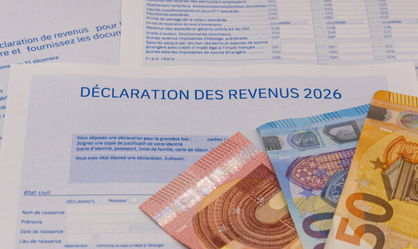 Le formulaire 2042 de d&eacute;claration des revenus des imp&ocirc;ts pour l&rsquo;ann&eacute;e 2026 en France.