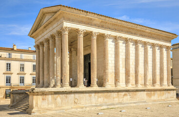 Fototapeta premium La Maison carrée de Nîmes, Gard, Occitanie, France 