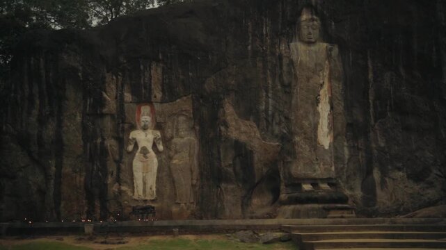 buduruwagala lord buddha  Bodhisattva Avalokiteśvara statues in wellawaya uva province sri lanka historical places in sri lanka