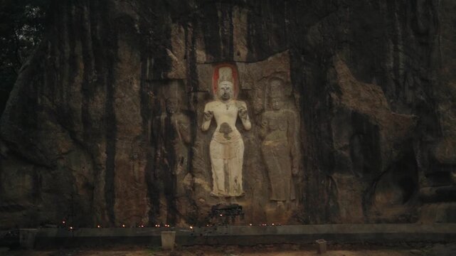 buduruwagala lord buddha  Bodhisattva Avalokiteśvara statues in wellawaya uva province sri lanka historical places in sri lanka