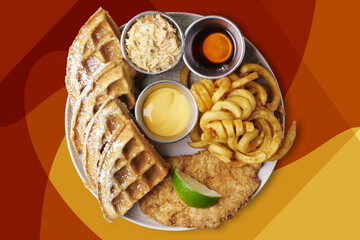 Poulet pané avec frite tortillon et gaufre au sucre glace