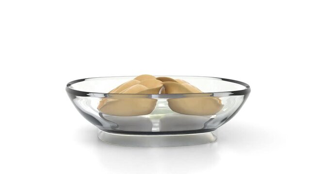tortellini in glass bowl