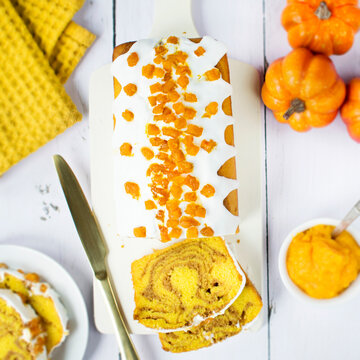 Cinnamon Bundt Cake with Candied Pumpkin &ndash; Homemade Autumn Dessert