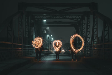 Light painting shapes