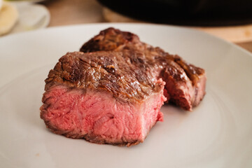 Aufgeschnittenes Rumpsteak Medium Rare