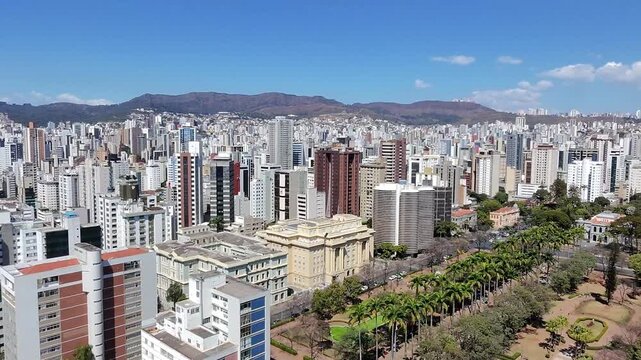Belo Horizonte - MG (Pra&ccedil;a da Liberdade)