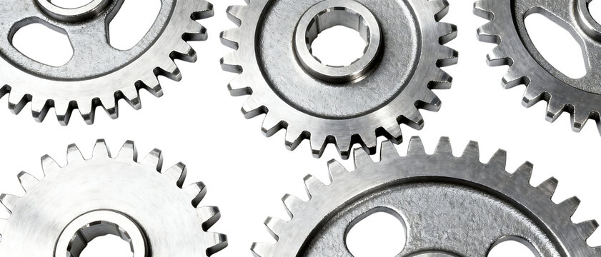 精密に並んだ金属ギアのトップビュー構図で表現する機械的デザイン｜背景なし・透過PNG・コピースペース