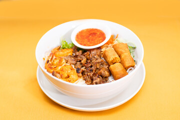 Vietnamese Vermicelli Noodle Bowl with Grilled Pork