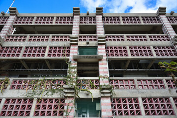 沖縄県名護市の日本建築学会賞を受賞している市役所庁舎