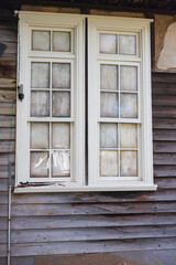 北海道、古い木造家屋の窓シリーズ