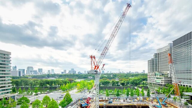 東京丸の内・皇居を望む大規模ビル建設現場タイムラプス　2025　