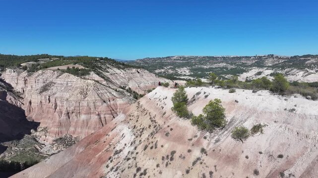 paisajes deserticos con poca vegetacion