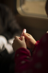 Small movements transform boredom into wonder, Boredom in travel evolves into fascination with tiny actions