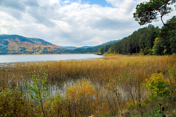 Obraz premium Autumn landscape with mountains and Abant lake, Bolu