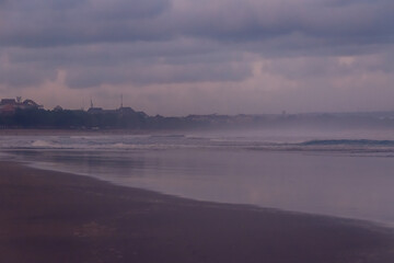 Fototapeta premium Colorful sunrise at ocean coast of Bali