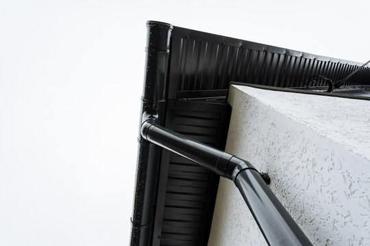 gutter system styles, descriptions of gutter types and colors, different modern gutter and downspout design options, various gutter configurations with color options and mounting
