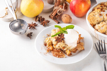  Apple Crumble Dessert, crisp cobbler with Ice Cream