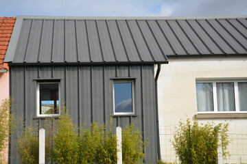 Revêtement partiel façade et toiture en zinc - Moderne et esthétique